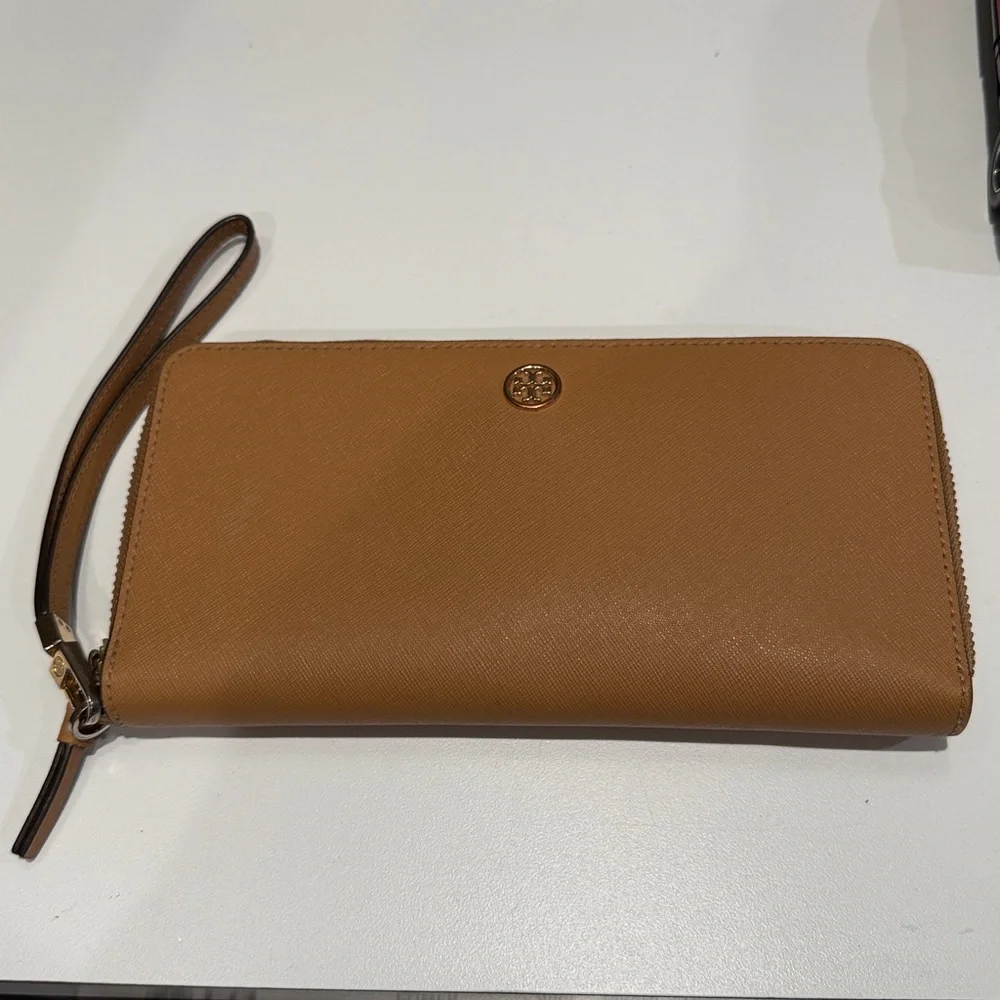 Tory Burch Camel Wristlet Clutch - Picture 3 of 5